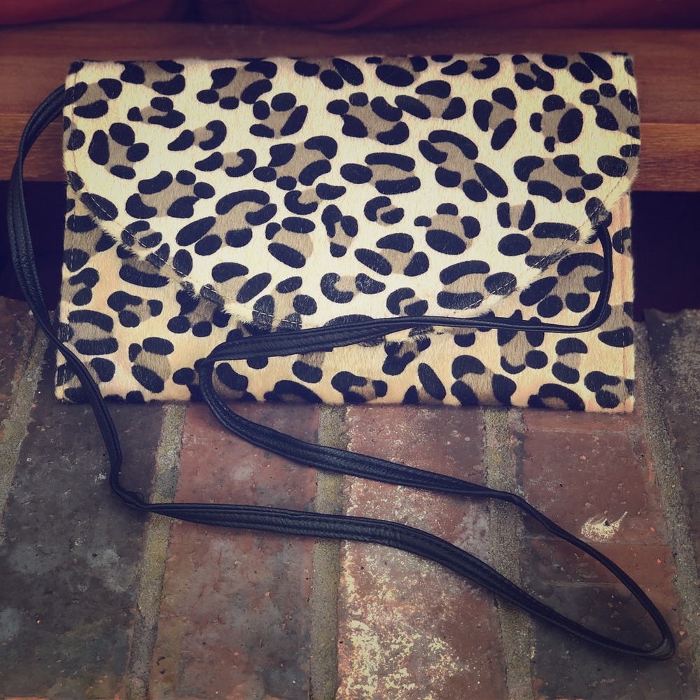 Leopard Versatile clutch